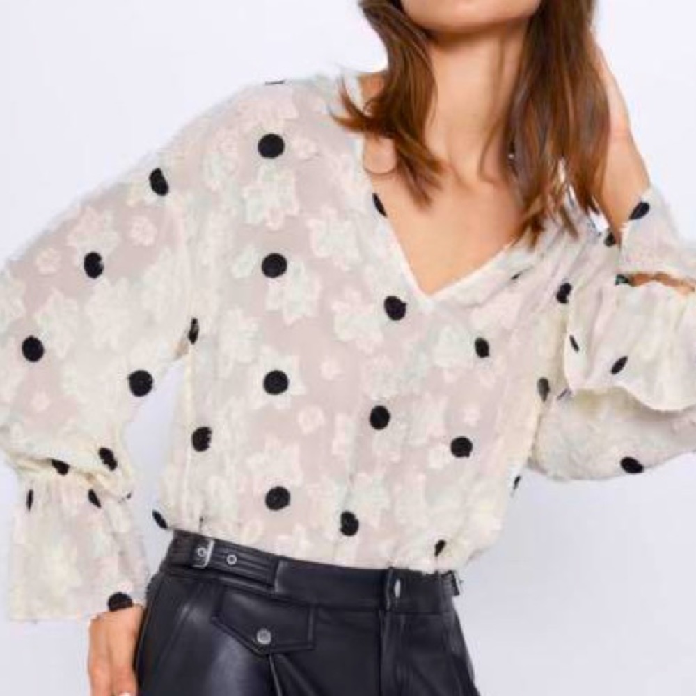 Zara classy yet stylish white blouse